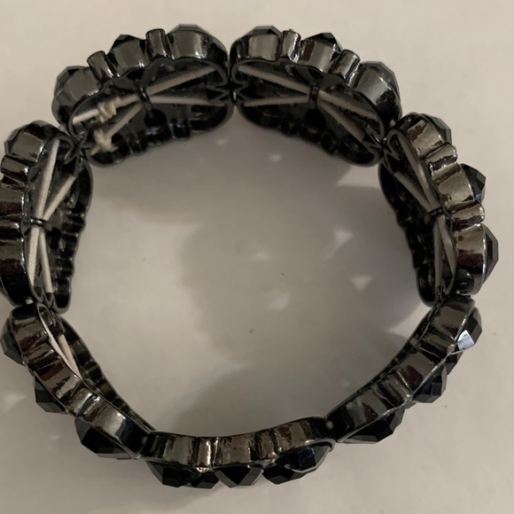 Black Beaded Hair Clip - Picture 2 of 2